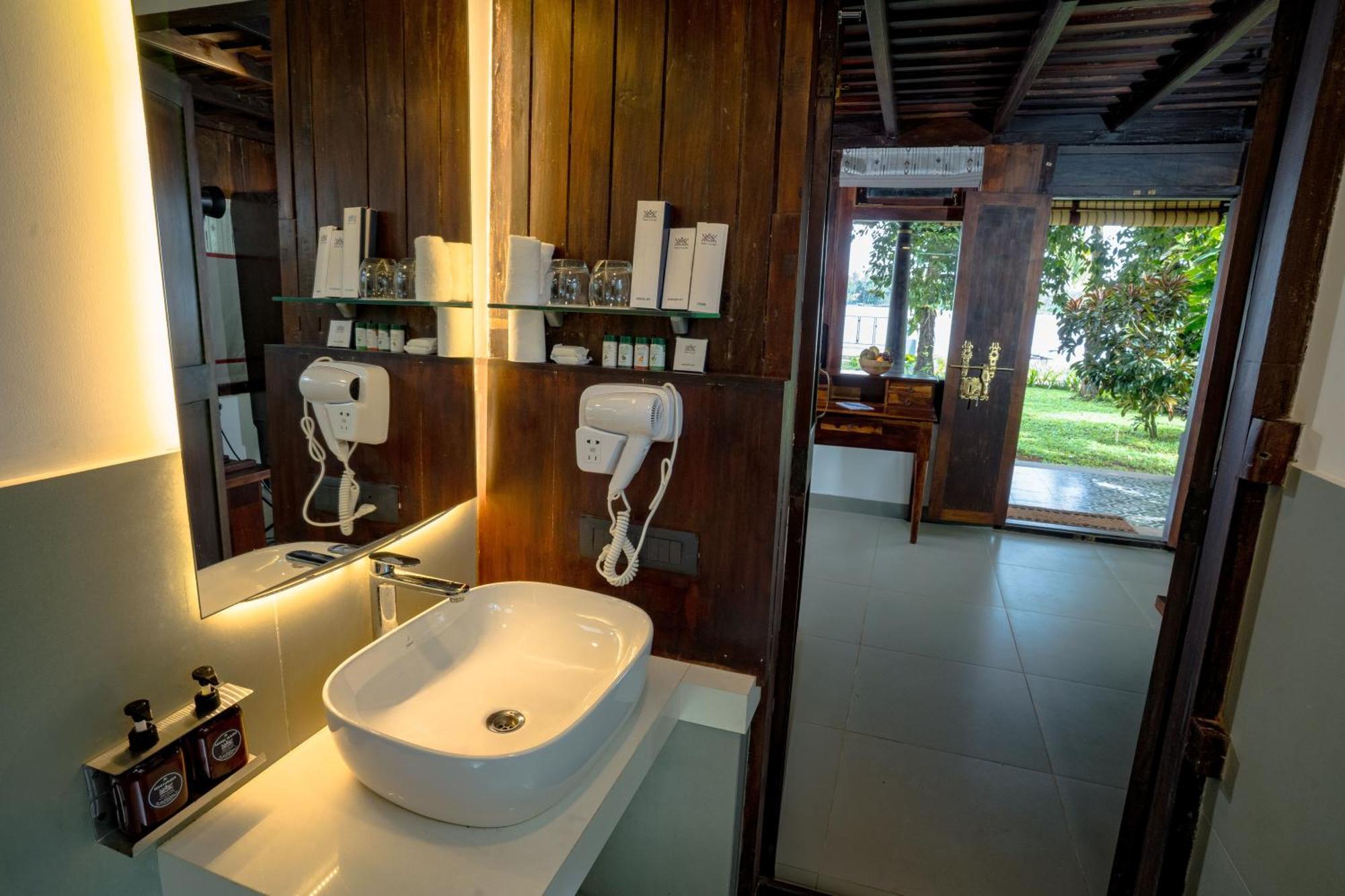 Vedic Village Retreat Kodungallur Kochi Kamer foto